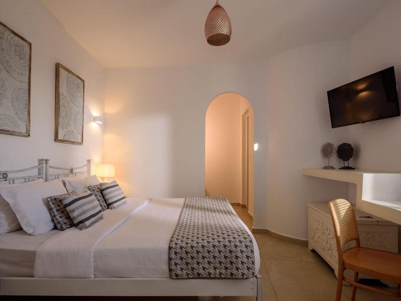 Kamares Apartments image