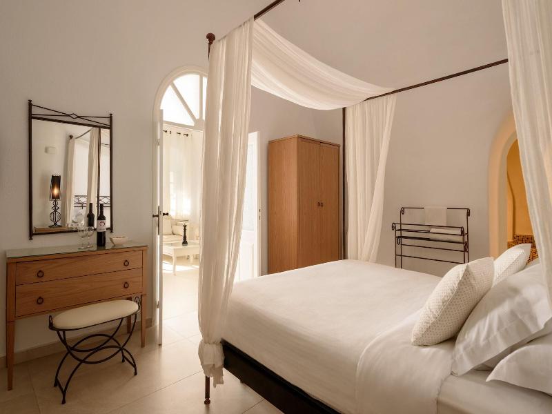 Kamares Apartments image