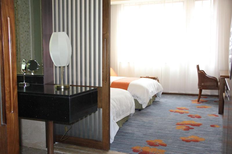 Jiuhua Mountain Julong Hotel image