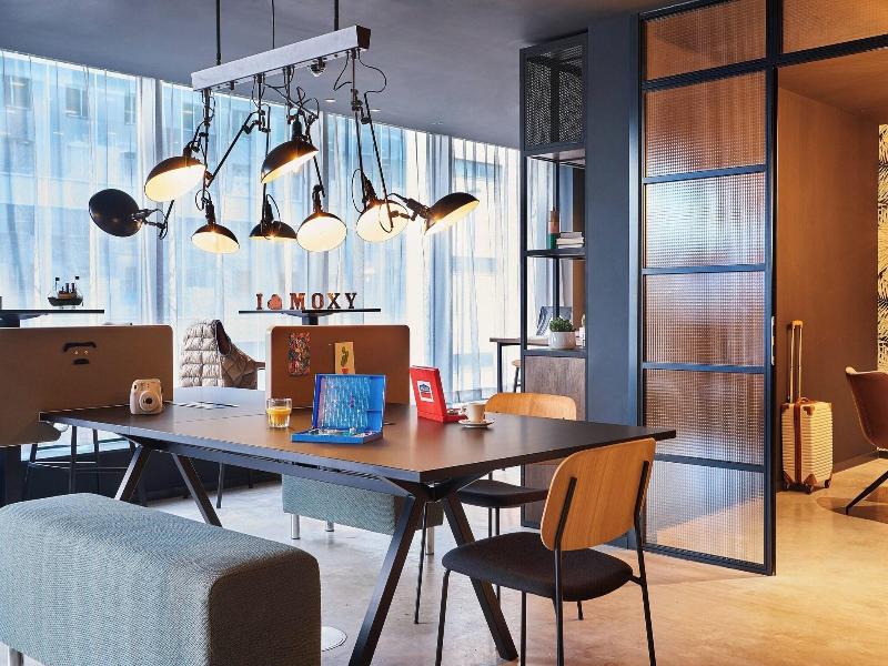 Moxy Southampton image