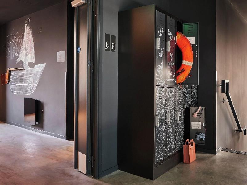 Moxy Southampton image
