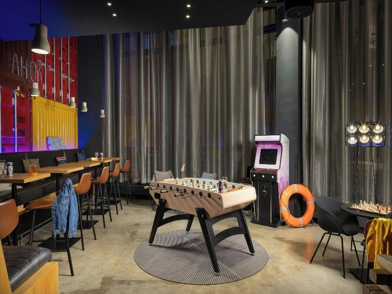 Moxy Southampton image