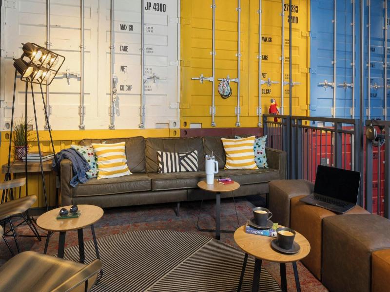 Moxy Southampton image