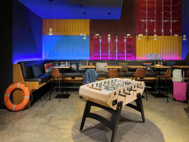 Moxy Southampton image