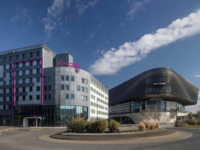 Moxy Southampton image