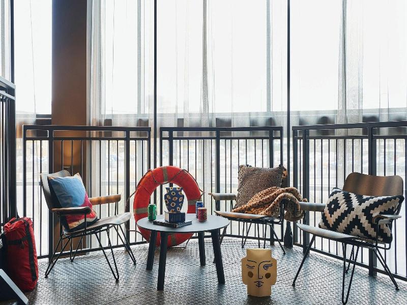 Moxy Southampton image