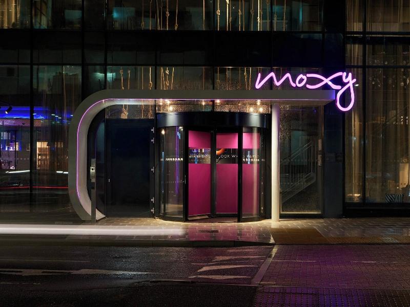 Moxy Southampton image