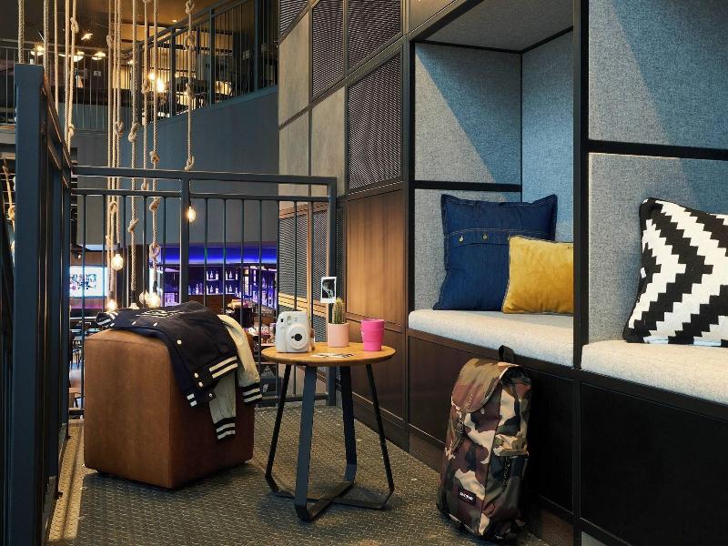 Moxy Southampton image