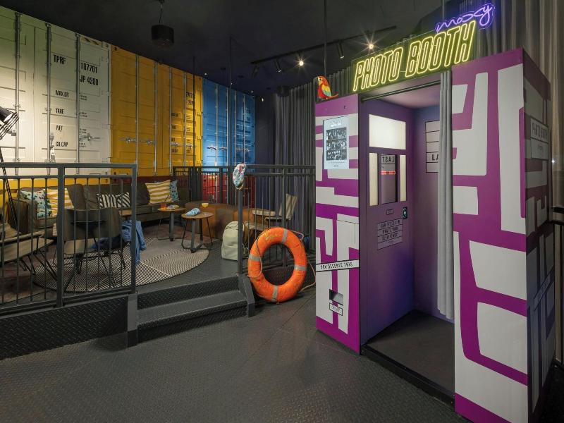 Moxy Southampton image