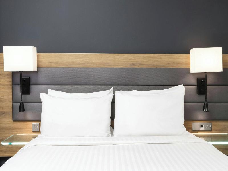 Moxy Southampton image