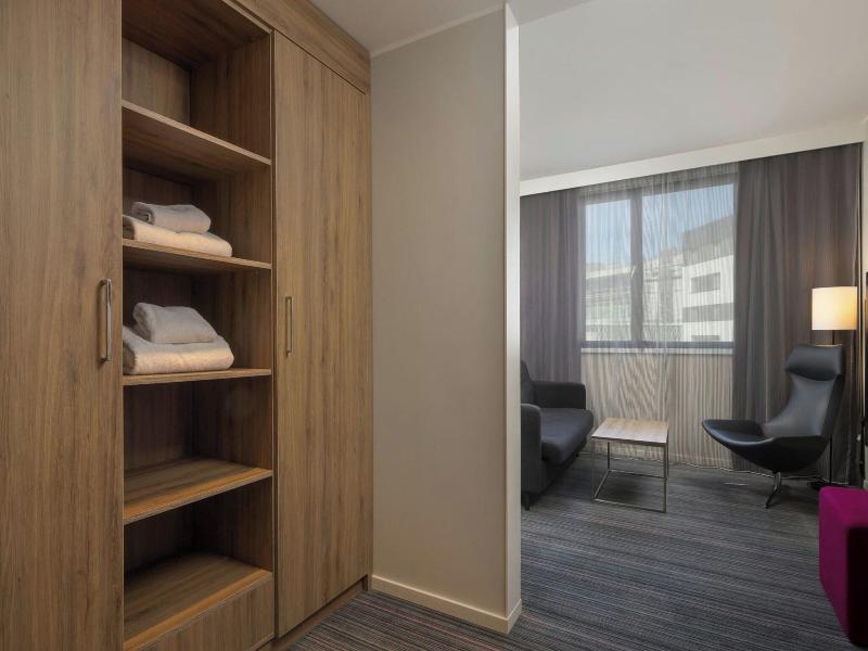 Moxy Southampton image