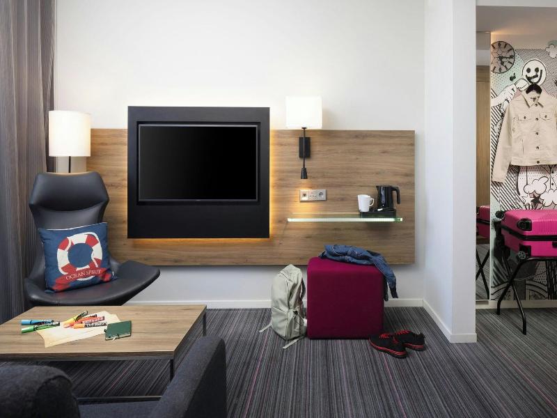 Moxy Southampton image
