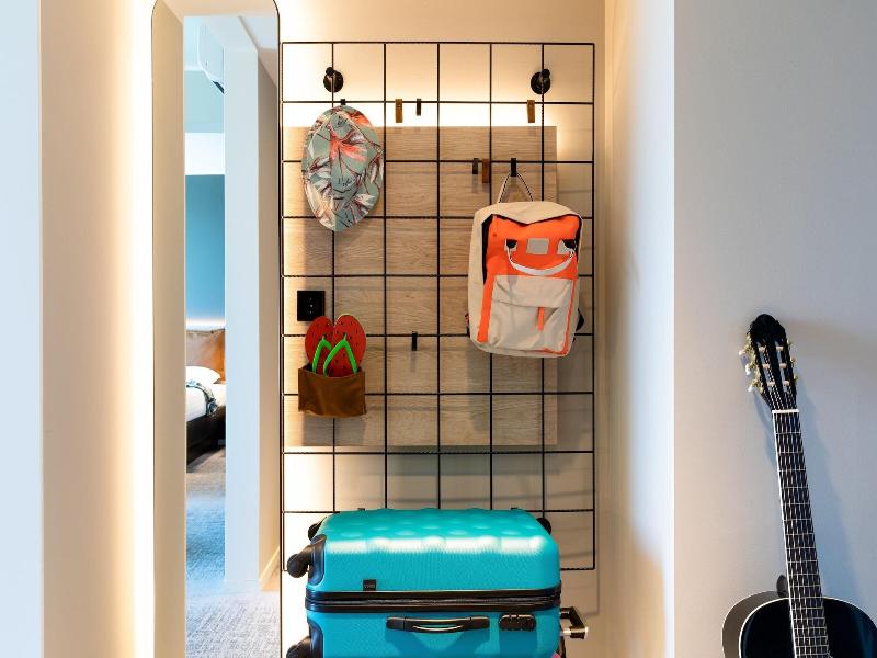 Moxy Southampton image