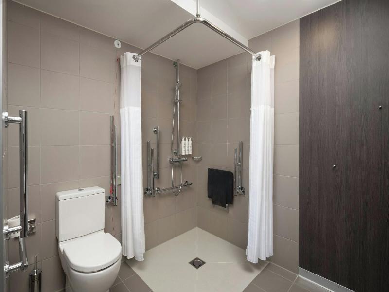 Moxy Southampton image