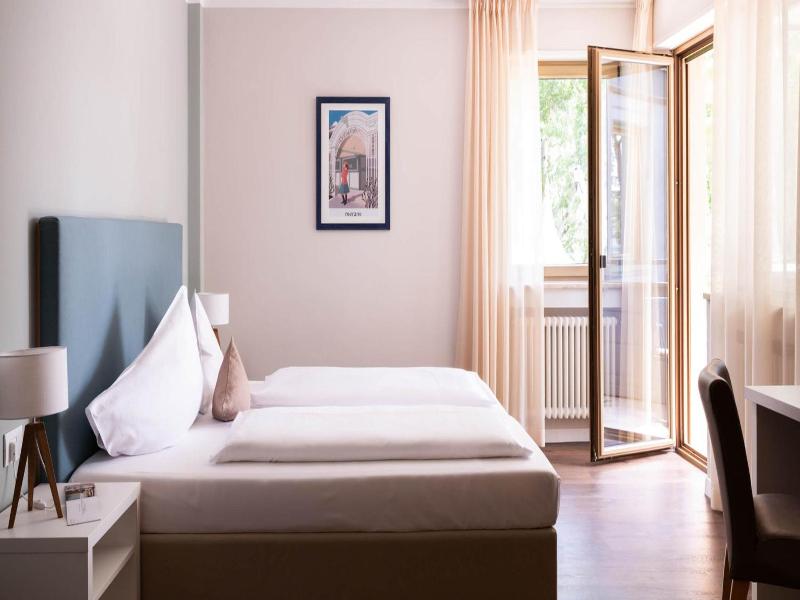 Flora Hotel & Suites image