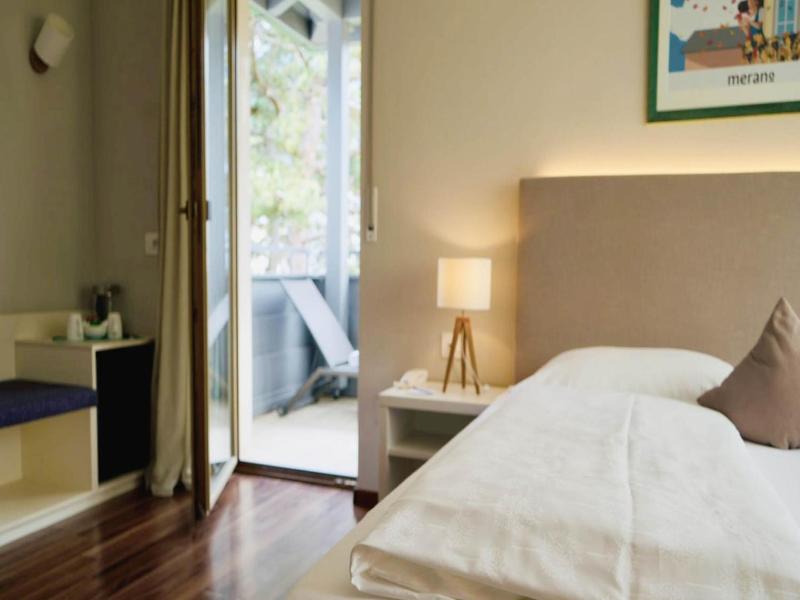 Flora Hotel & Suites image