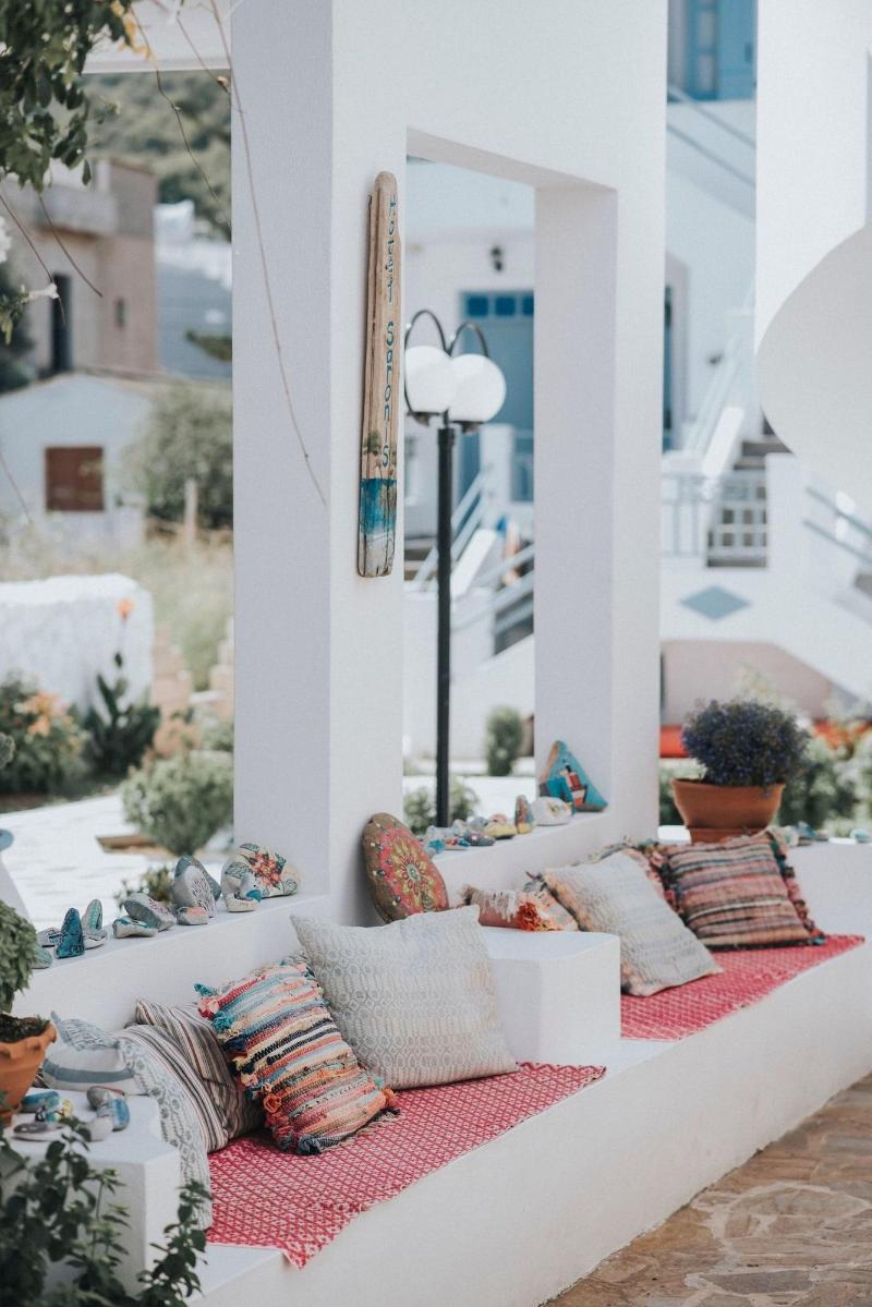 Saronis Hotel image
