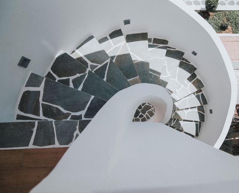 Saronis Hotel image