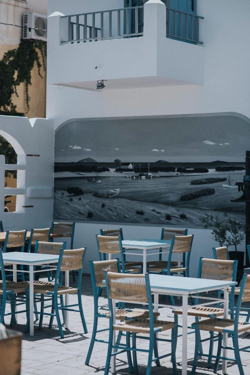 Saronis Hotel image