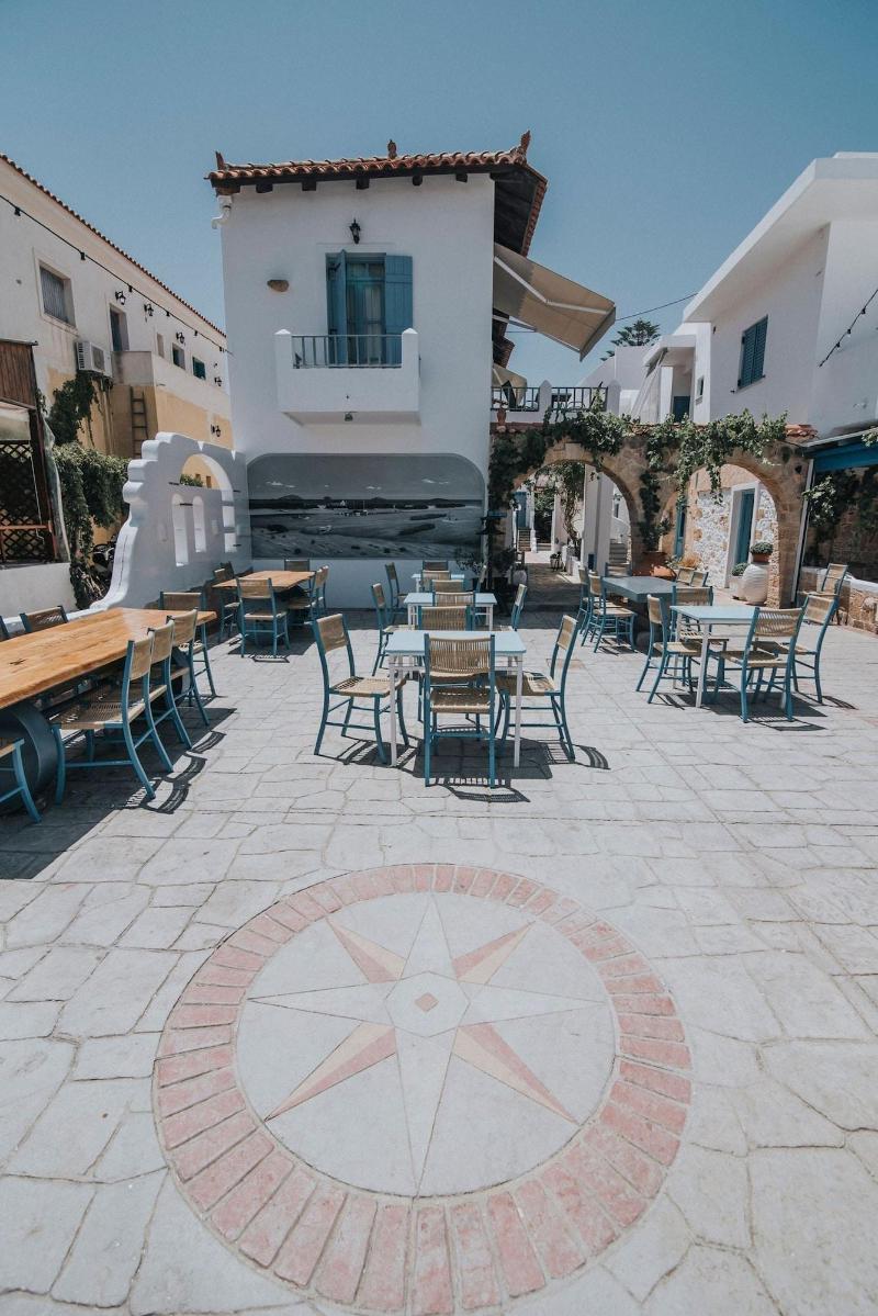 Saronis Hotel image