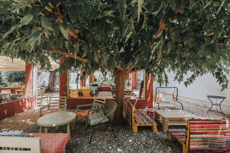 Saronis Hotel image