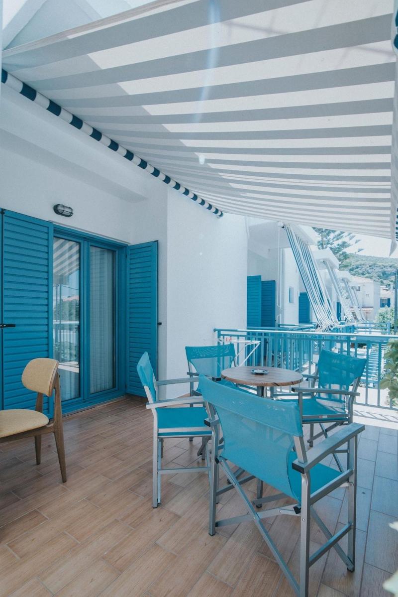 Saronis Hotel image