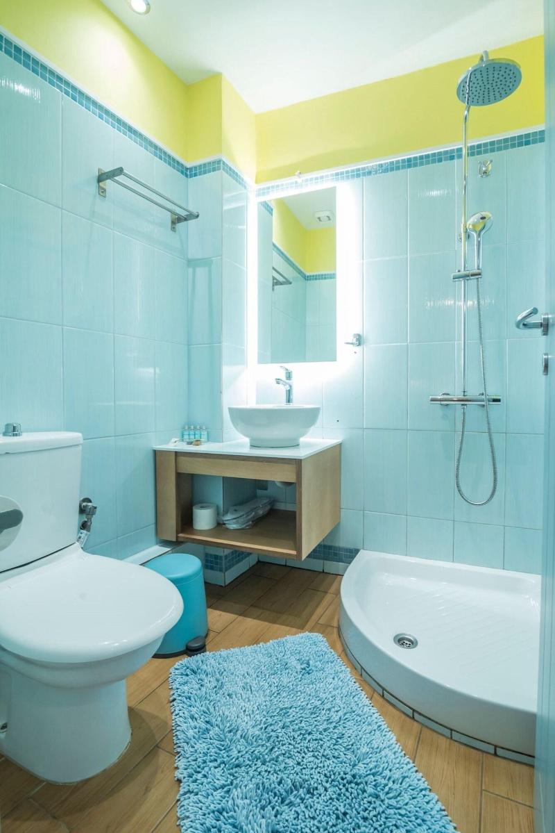 Saronis Hotel image