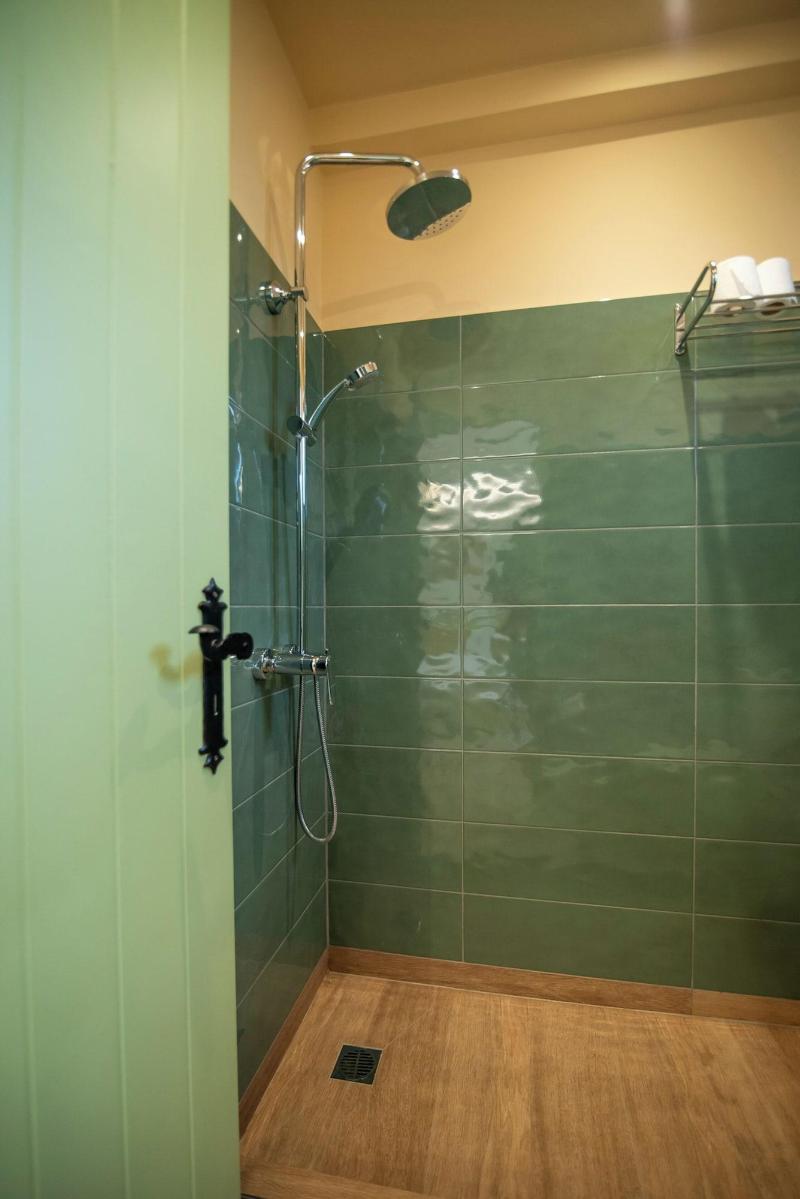 Saronis Hotel image