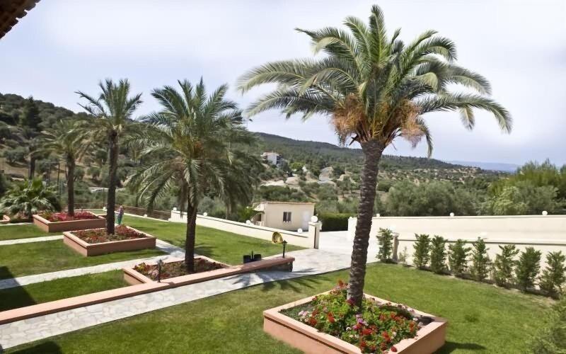 Kelyfos Hotel Bungalows And Suites