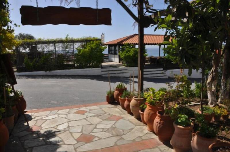 Sunset Hotel — exterior view