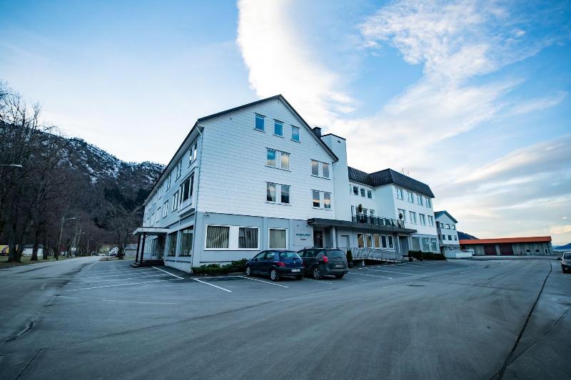 Nordfjord Hotell - Bryggen