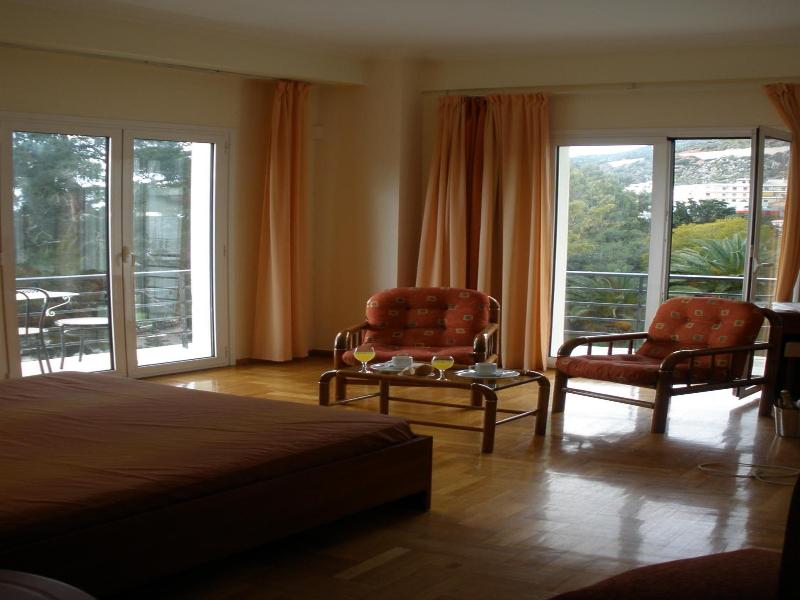 Akti image