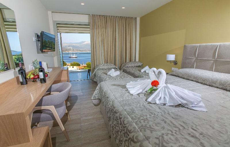Paradise Lost Hotel-Apartments image