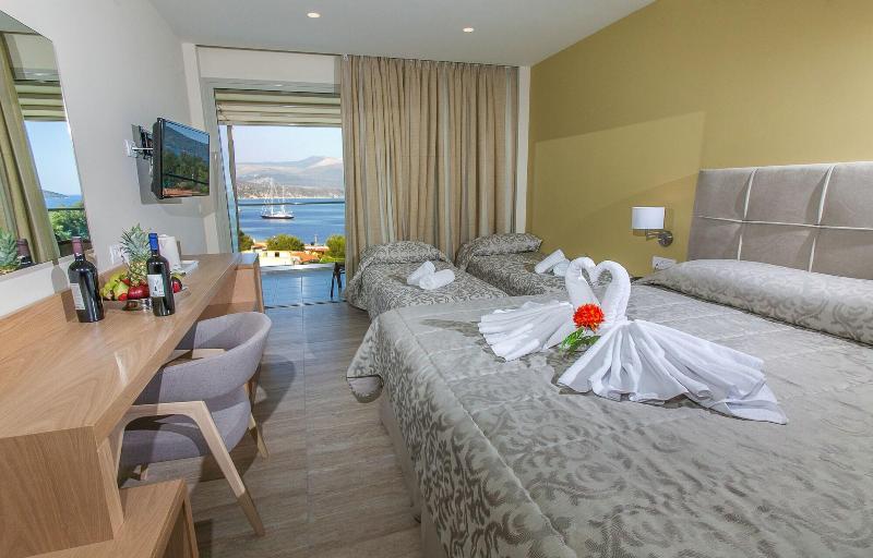 Paradise Lost Hotel-Apartments image
