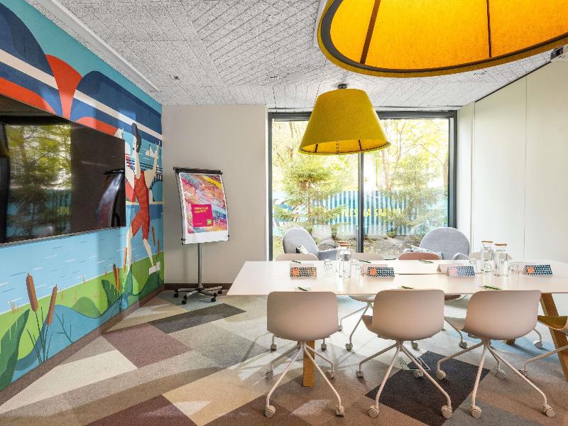Ibis Styles Warszawa Centrum image