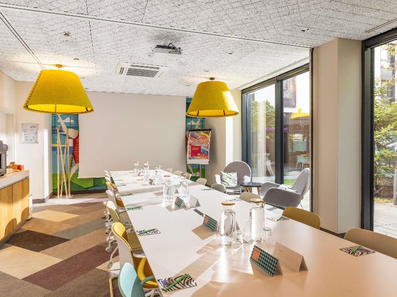 Ibis Styles Warszawa Centrum image