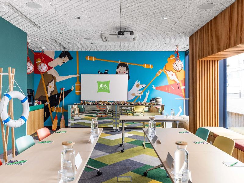 Ibis Styles Warszawa Centrum image