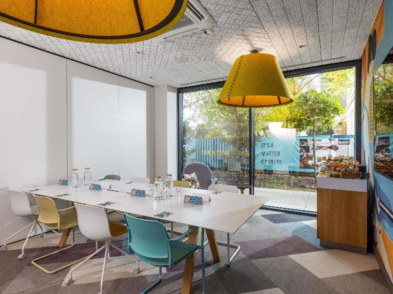 Ibis Styles Warszawa Centrum image