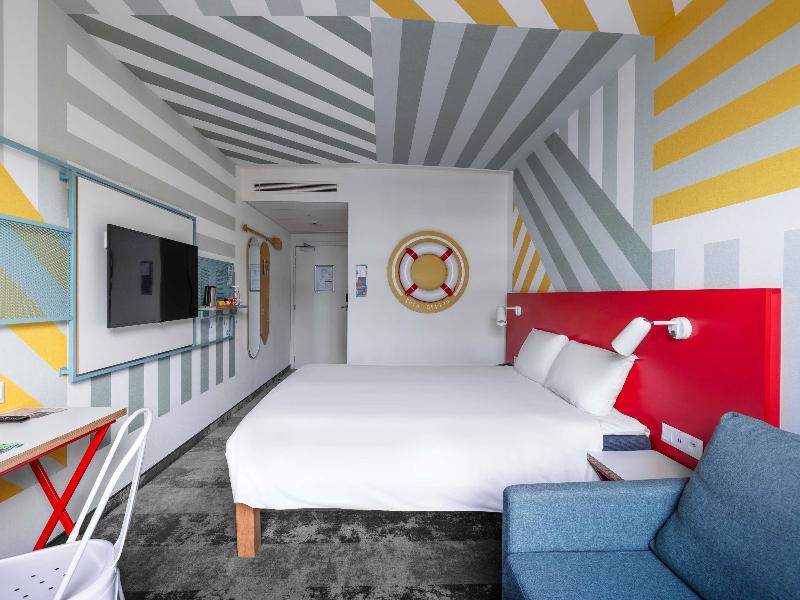 Ibis Styles Warszawa Centrum image