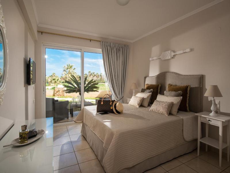 Ammos Boutique Apartments & Suites image