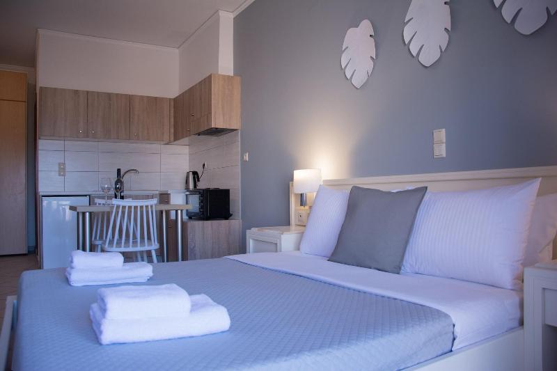 Horizon Apartments Platanias image