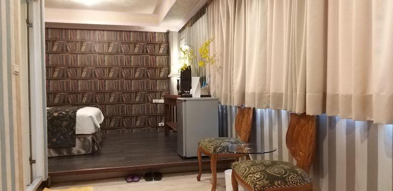 Guan Lun Hotel image