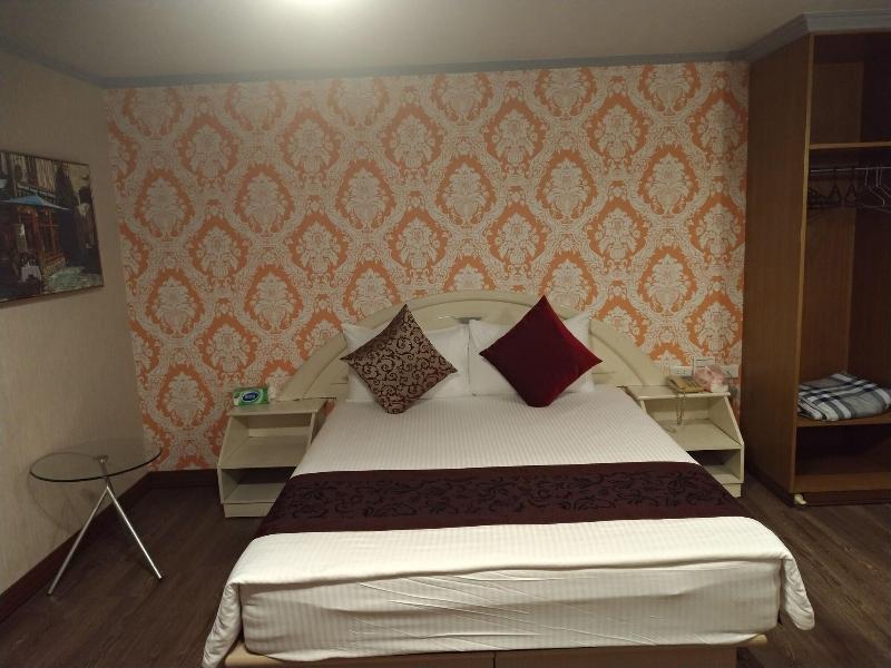 Guan Lun Hotel image