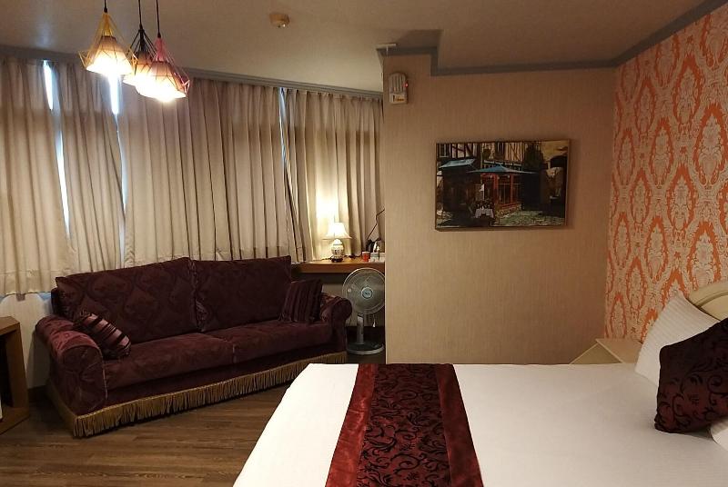 Guan Lun Hotel image