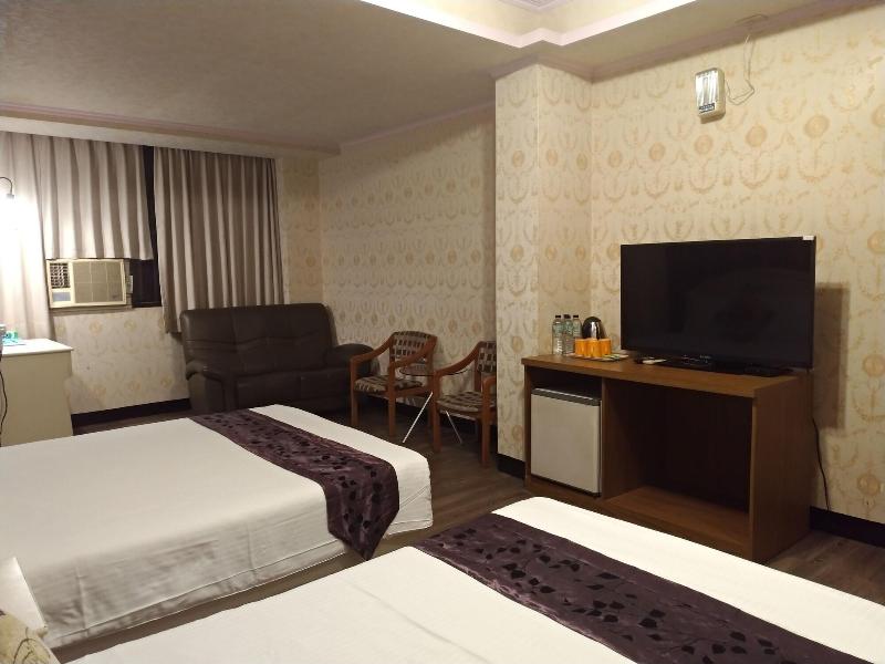 Guan Lun Hotel image