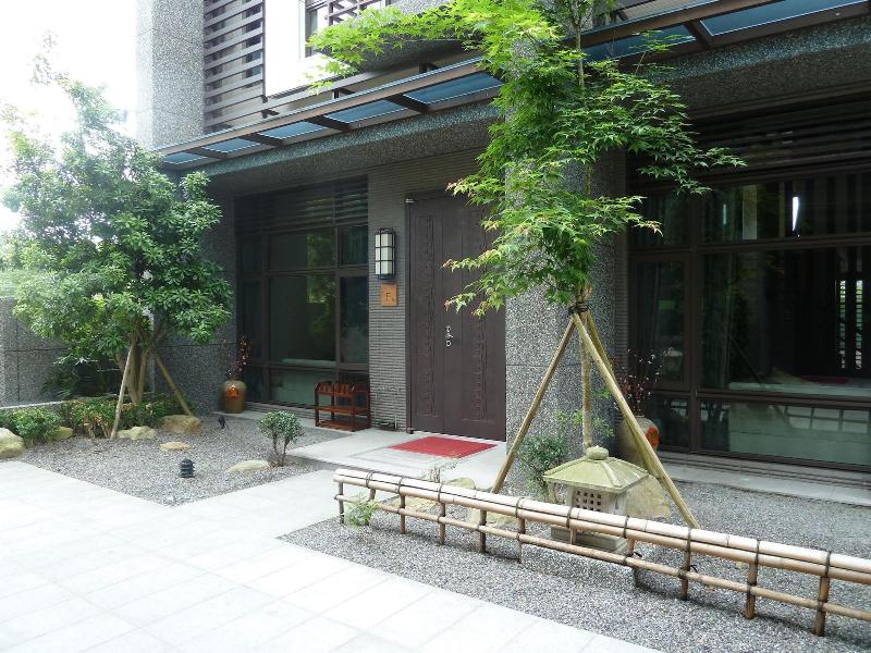 Peace Area Hot Spring Hotel image