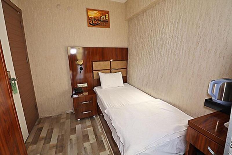 Marina Hotel image