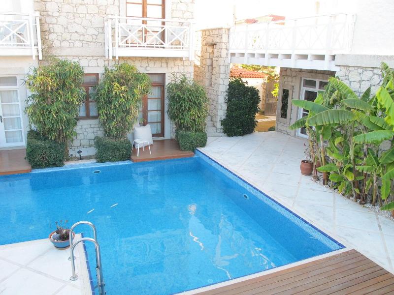 Alenos Boutique Hotel