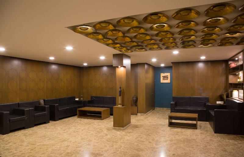 Hotel Mount Regency