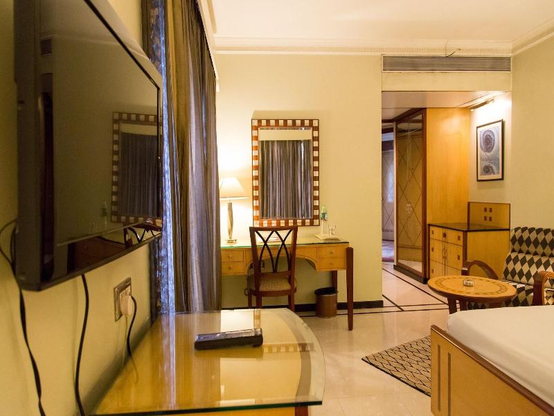 Sarovar Portico Kalupur image